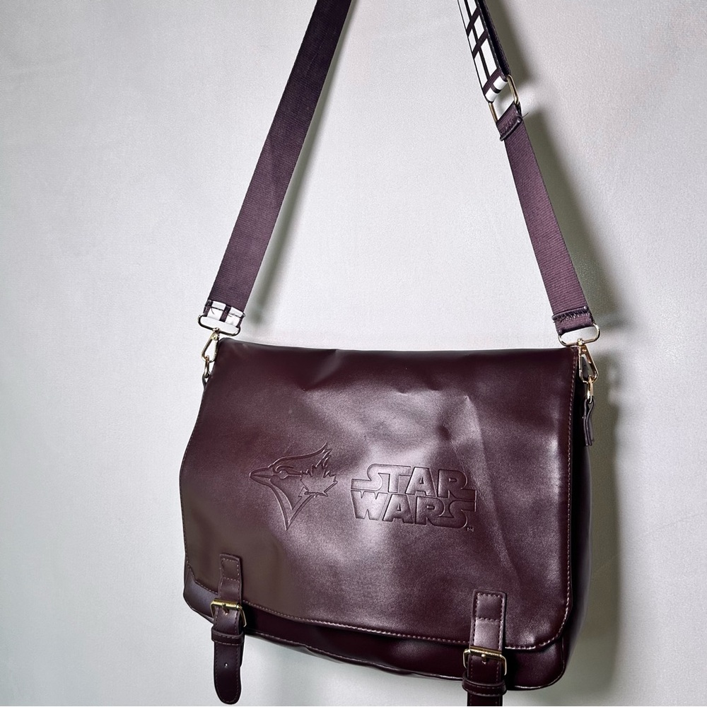 Toronto Blue Jays Star Wars Chewbacca Limited Edition Brown Messenger Bag. - Picture 3 of 13